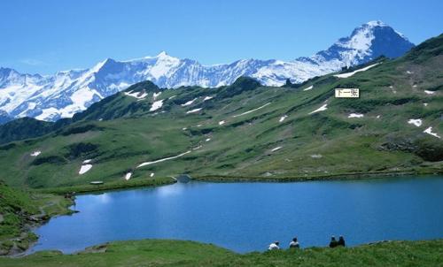 夏天去川藏線(xiàn)游覽租車(chē)游覽會(huì )被曬黑嗎？